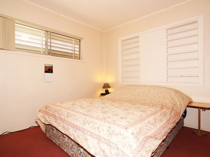 9 Hill Street, Bongaree QLD 4507