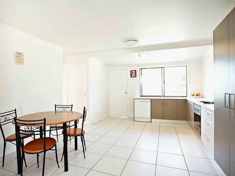 27 Cumming Street, Bongaree QLD 4507