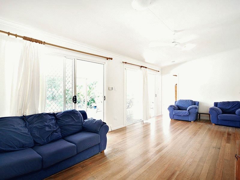27 Cumming Street, Bongaree QLD 4507