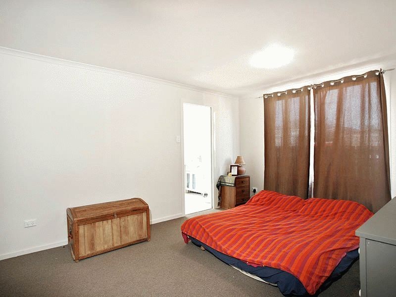 27 Cumming Street, Bongaree QLD 4507