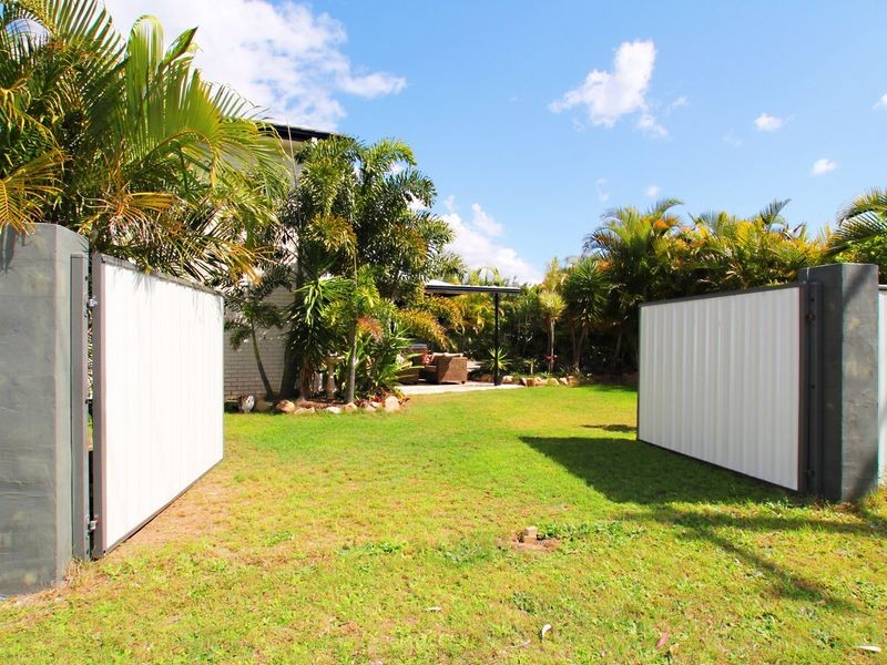 13 Banks Street, Banksia Beach QLD 4507