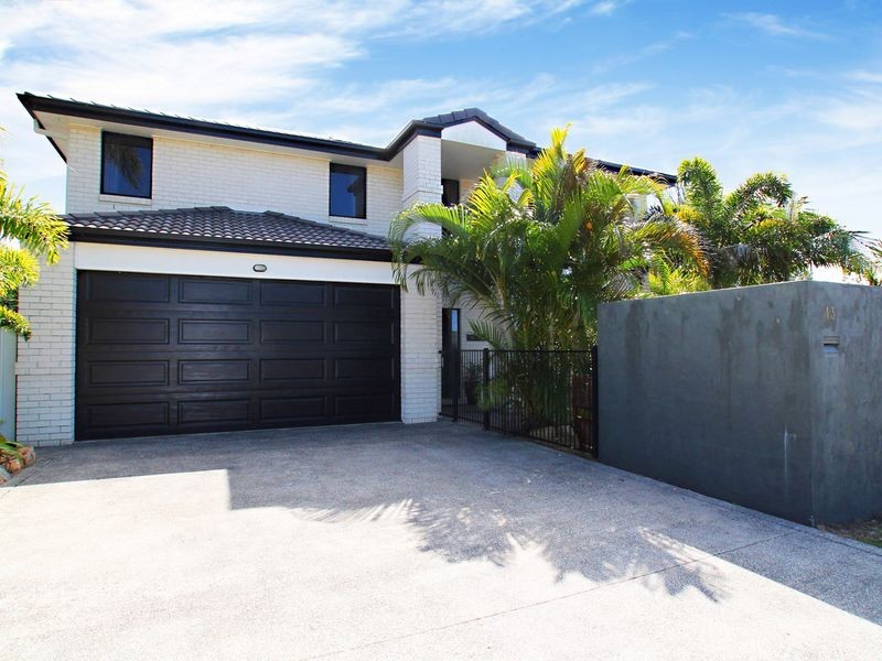 13 Banks Street, Banksia Beach QLD 4507