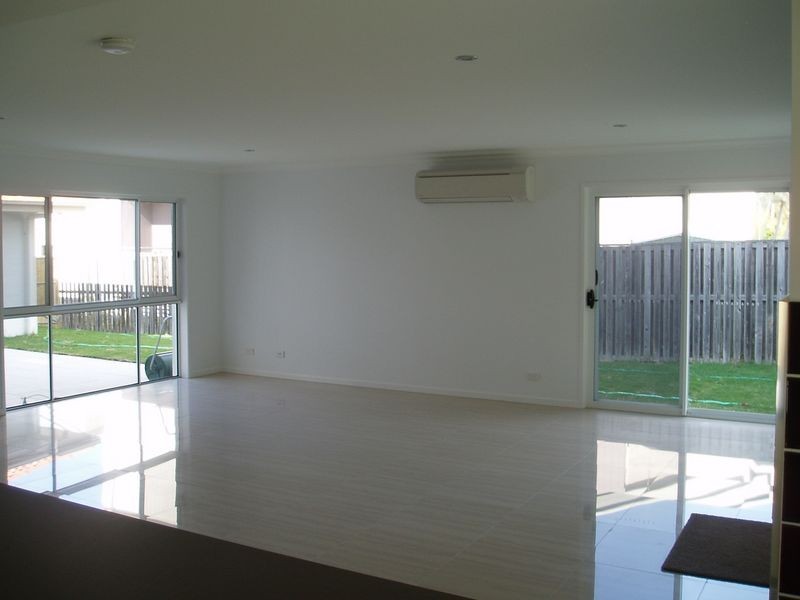 Sandstone Point QLD 4511