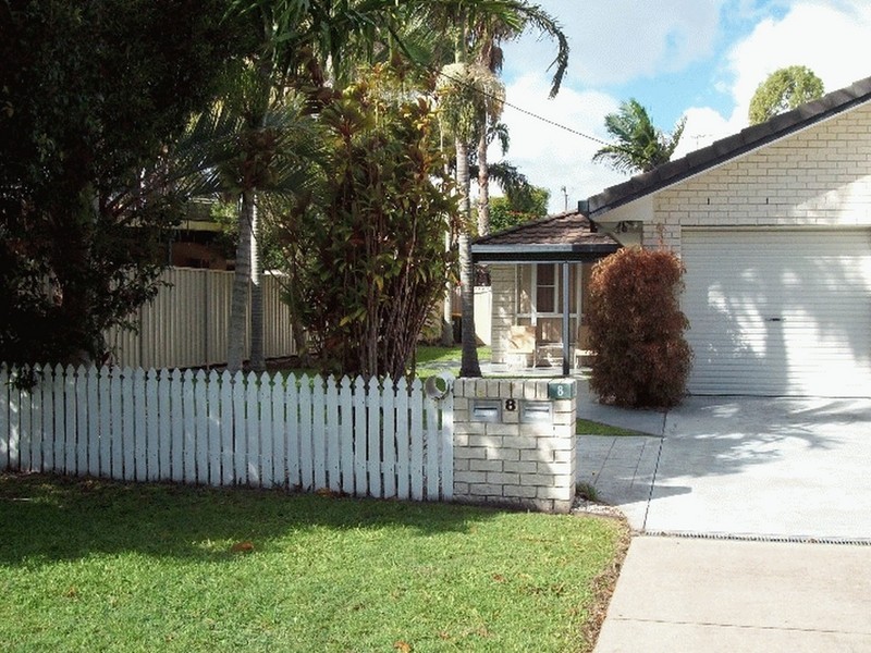 2/8 Dianthus Avenue, Banksia Beach QLD 4507
