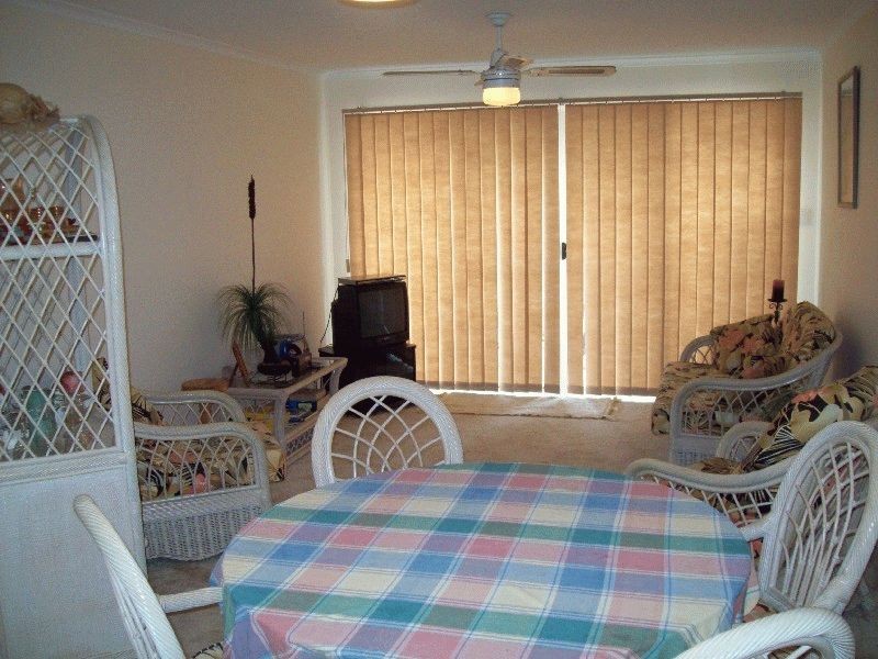 2/8 Dianthus Avenue, Banksia Beach QLD 4507