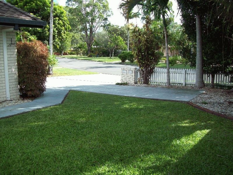 2/8 Dianthus Avenue, Banksia Beach QLD 4507