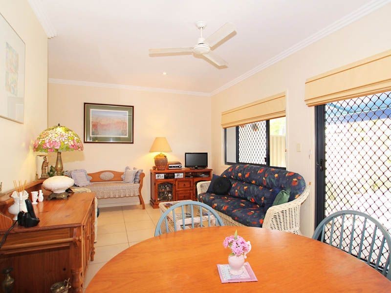 8/49 The Boulevarde, Bongaree QLD 4507