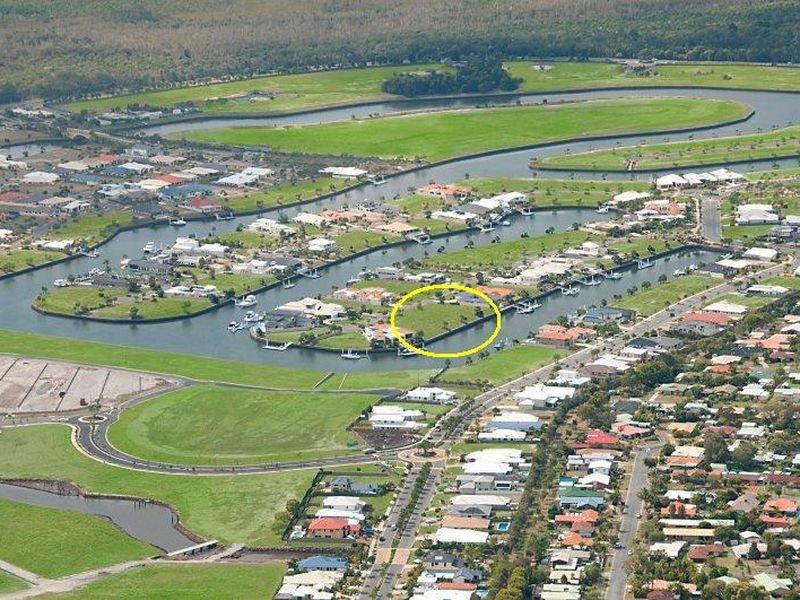 33 The Promontory, Banksia Beach QLD 4507