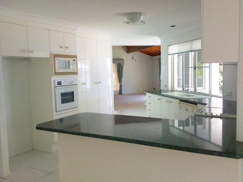 12 Carl Court, Banksia Beach QLD 4507