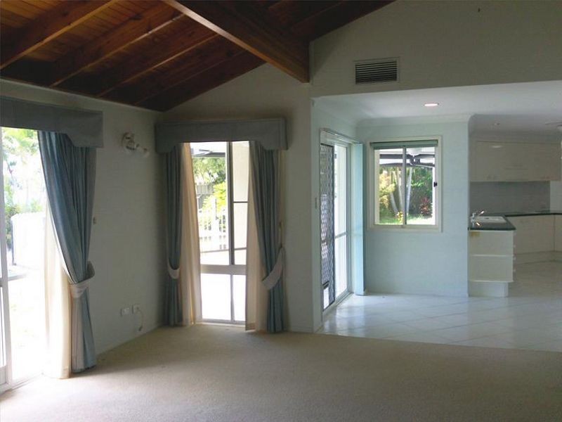 12 Carl Court, Banksia Beach QLD 4507