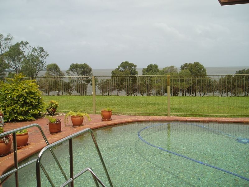 17 Clark Terrace, Sandstone Point QLD 4511