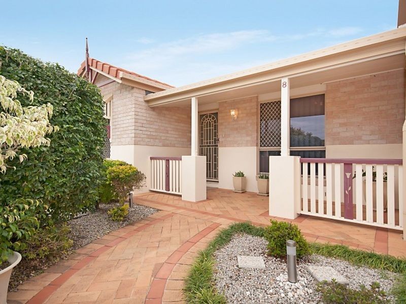 8 Seahorse Court, Banksia Beach QLD 4507