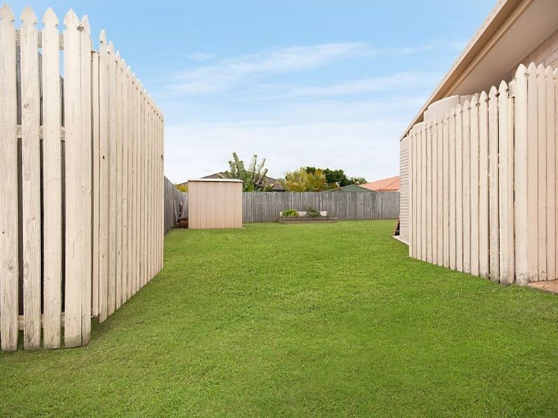 8 Seahorse Court, Banksia Beach QLD 4507