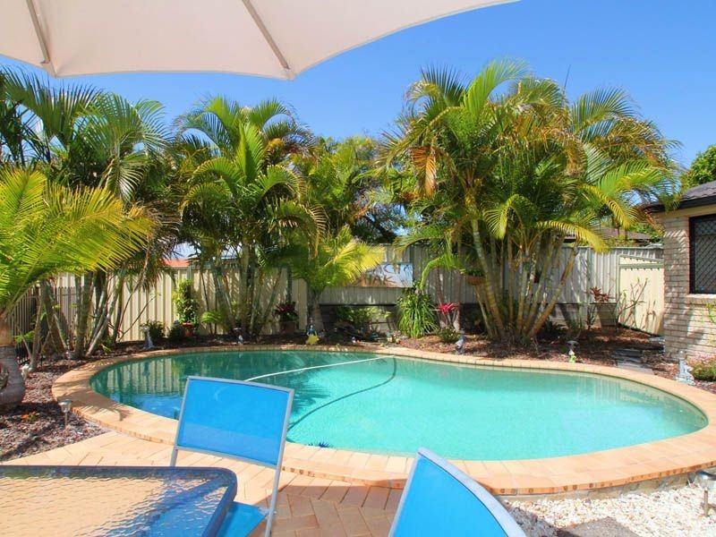 17 Scarborough Court, Sandstone Point QLD 4511