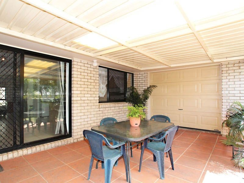 17 Scarborough Court, Sandstone Point QLD 4511