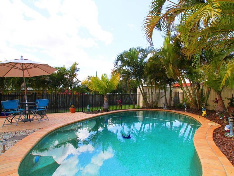 17 Scarborough Court, Sandstone Point QLD 4511