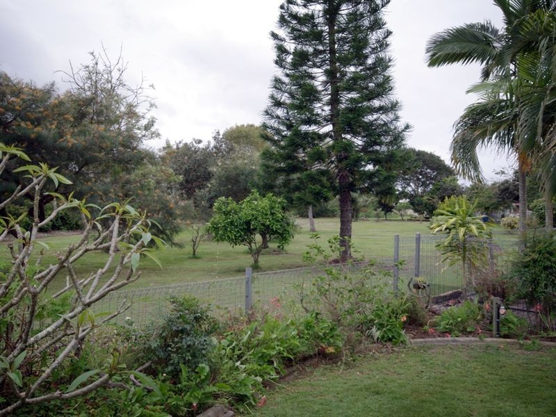 23 Flamingo Drive, Banksia Beach QLD 4507