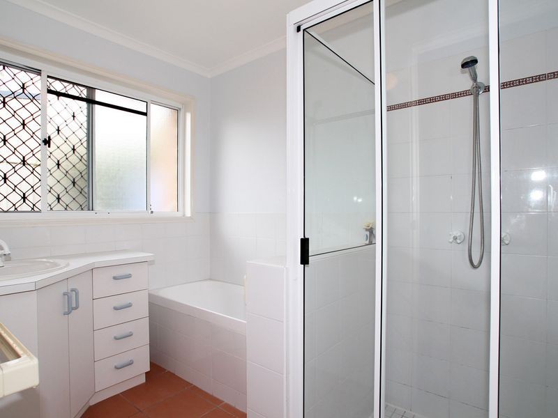 29 Gordon Crescent, Sandstone Point QLD 4511