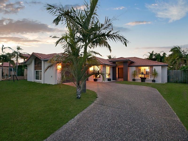 6 Trimaran Court, Banksia Beach QLD 4507