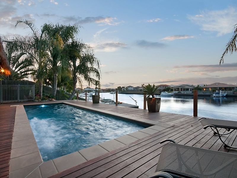 6 Trimaran Court, Banksia Beach QLD 4507