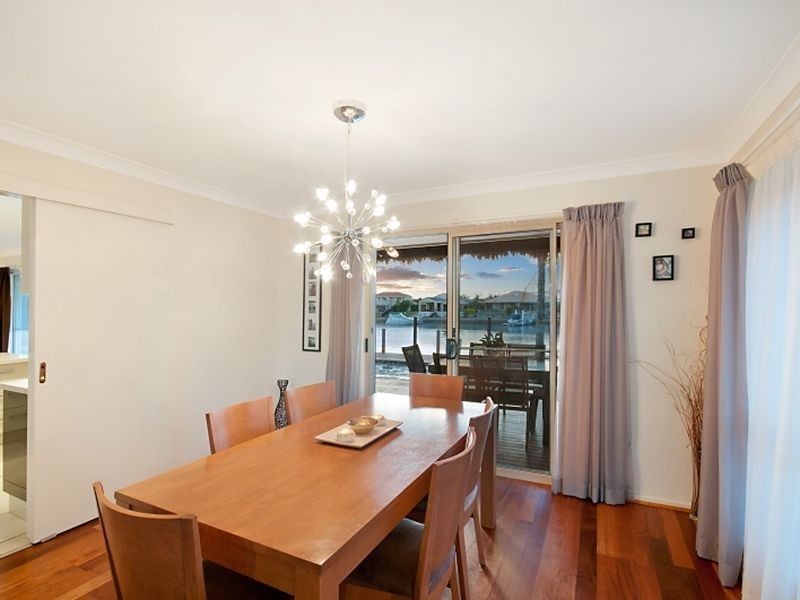 6 Trimaran Court, Banksia Beach QLD 4507