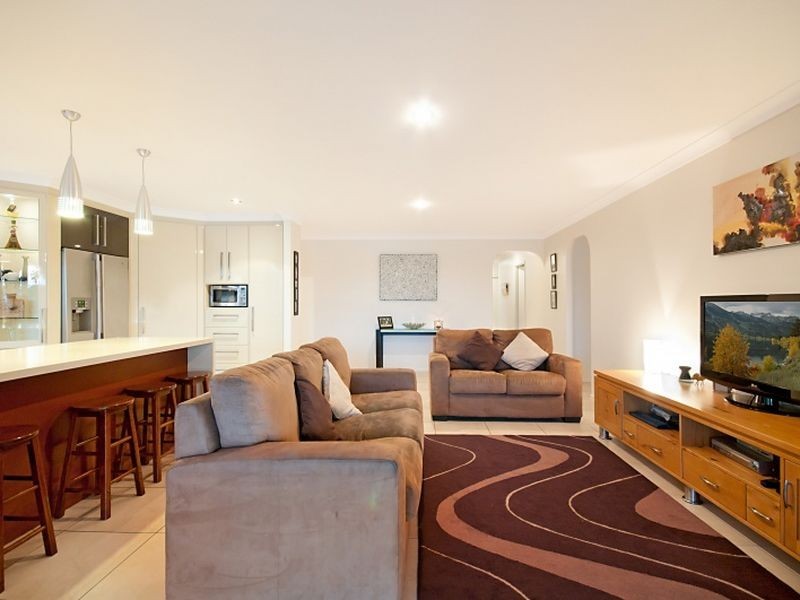 6 Trimaran Court, Banksia Beach QLD 4507