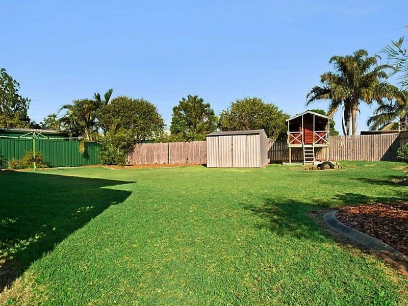 5 Quail Street, Bribie Island QLD 4507
