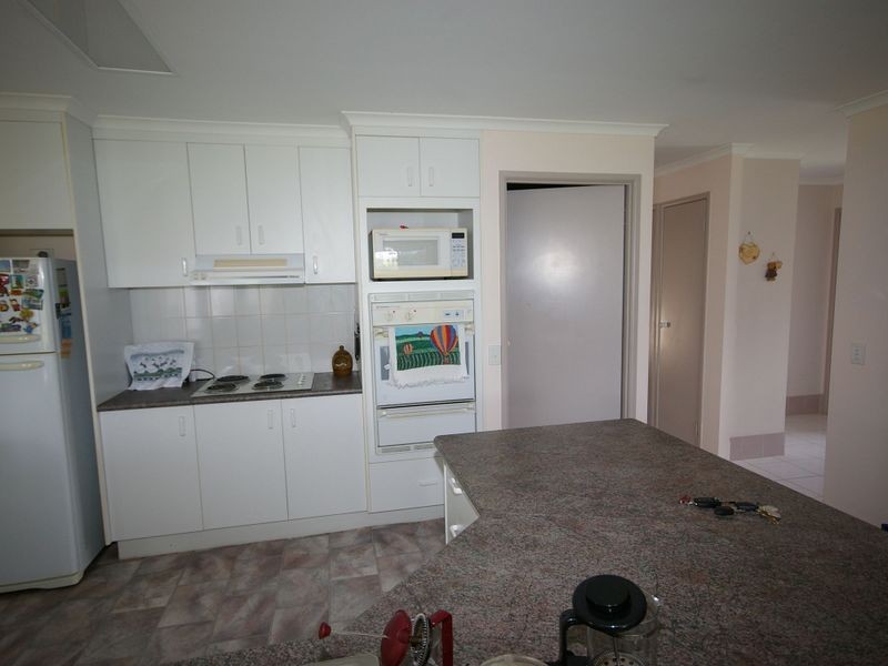 39 Coolgarra Avenue, Bongaree QLD 4507