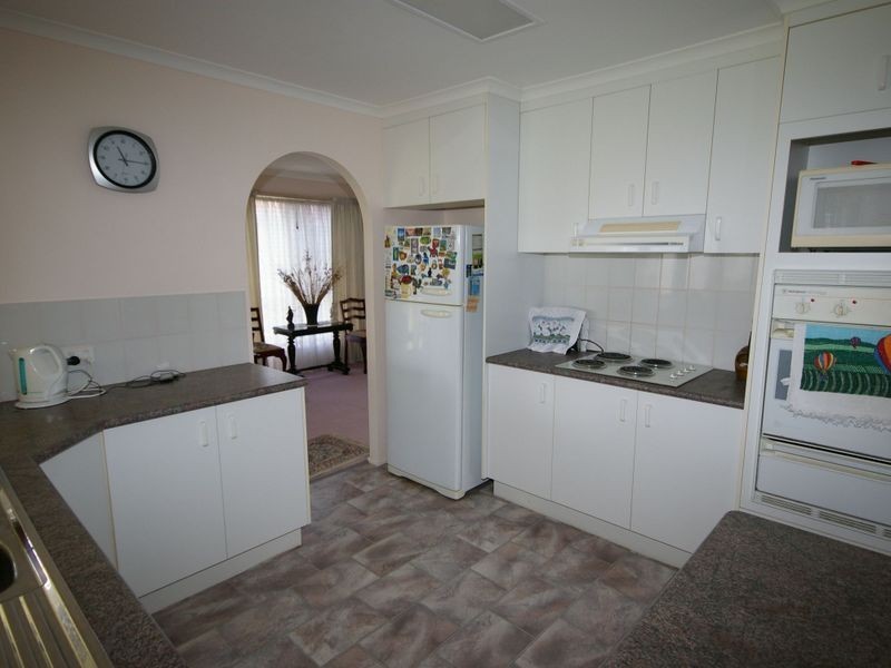 39 Coolgarra Avenue, Bongaree QLD 4507