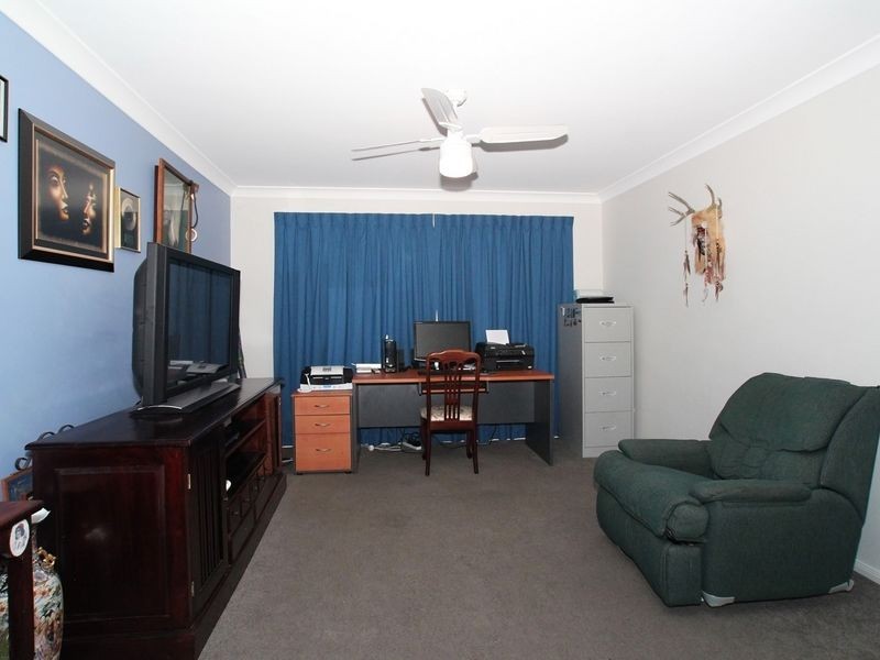 1 Adam Court, Beachmere QLD 4510