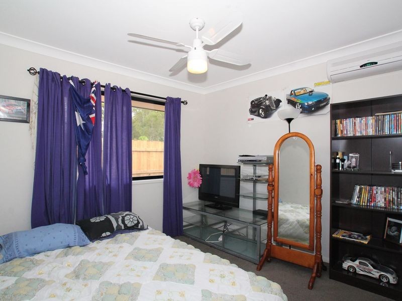 1 Adam Court, Beachmere QLD 4510
