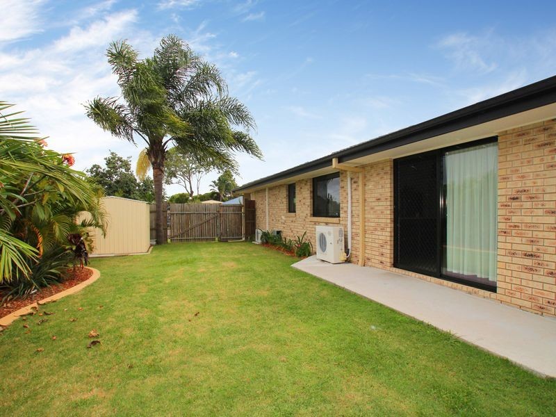 1 Adam Court, Beachmere QLD 4510