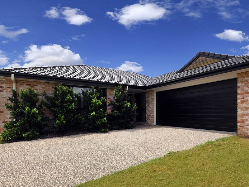 8 Dixon Court, Beachmere QLD 4510