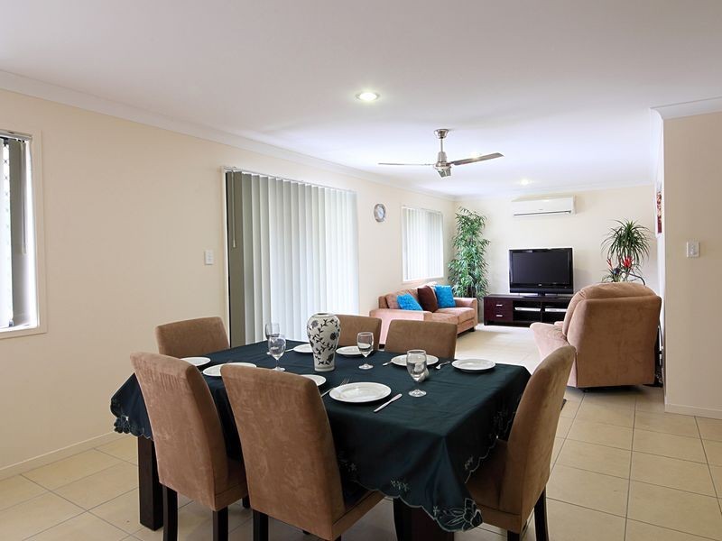 8 Dixon Court, Beachmere QLD 4510