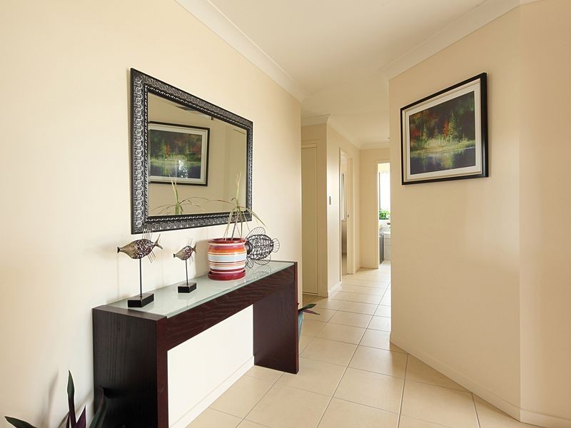 8 Dixon Court, Beachmere QLD 4510