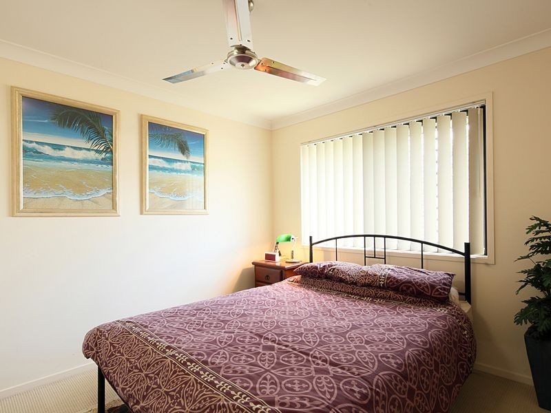 8 Dixon Court, Beachmere QLD 4510