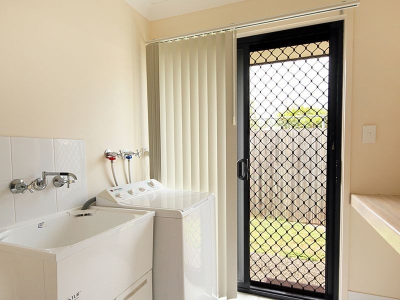 8 Dixon Court, Beachmere QLD 4510