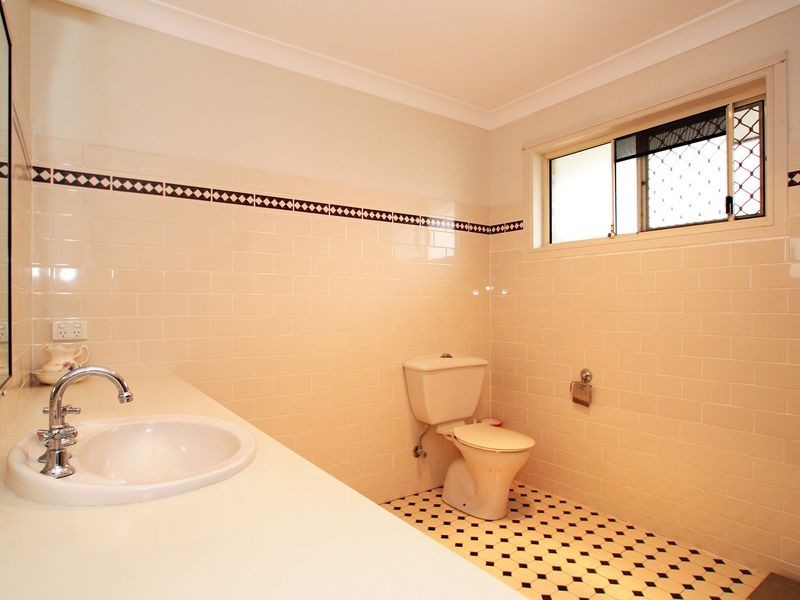 5 Jasmin Drive, Bongaree QLD 4507