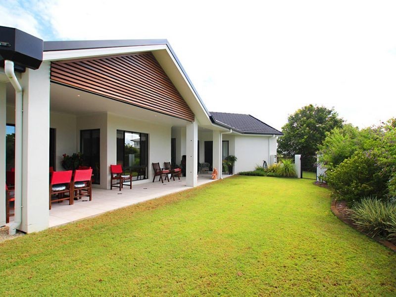 19 Kakadu Circuit, Banksia Beach QLD 4507