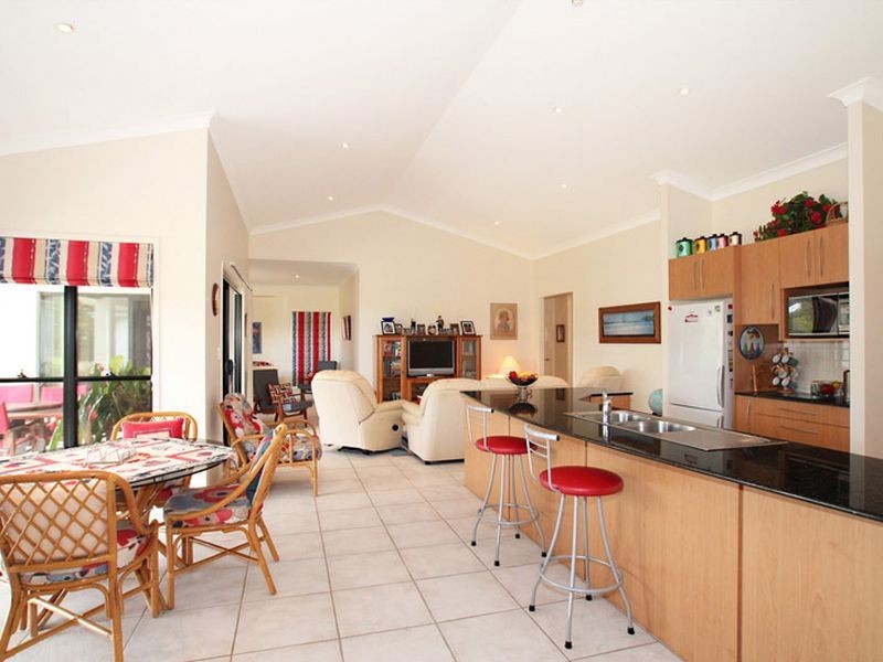 19 Kakadu Circuit, Banksia Beach QLD 4507