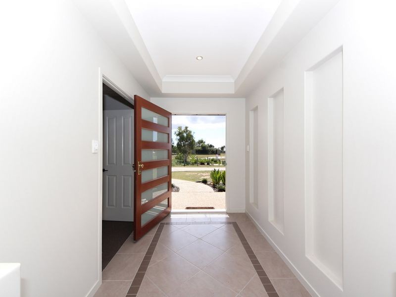 27 Pectoral Place, Banksia Beach QLD 4507