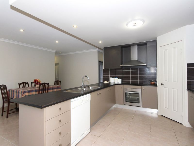 27 Pectoral Place, Banksia Beach QLD 4507