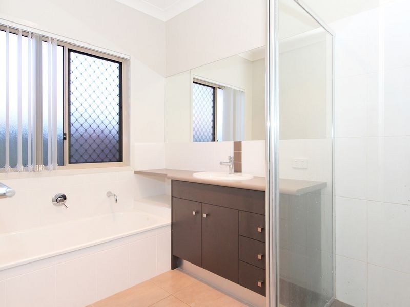 27 Pectoral Place, Banksia Beach QLD 4507