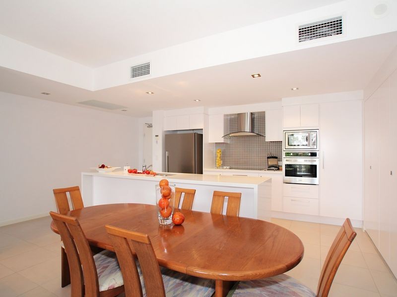 8/8 Spinnaker Drive, Sandstone Point QLD 4511
