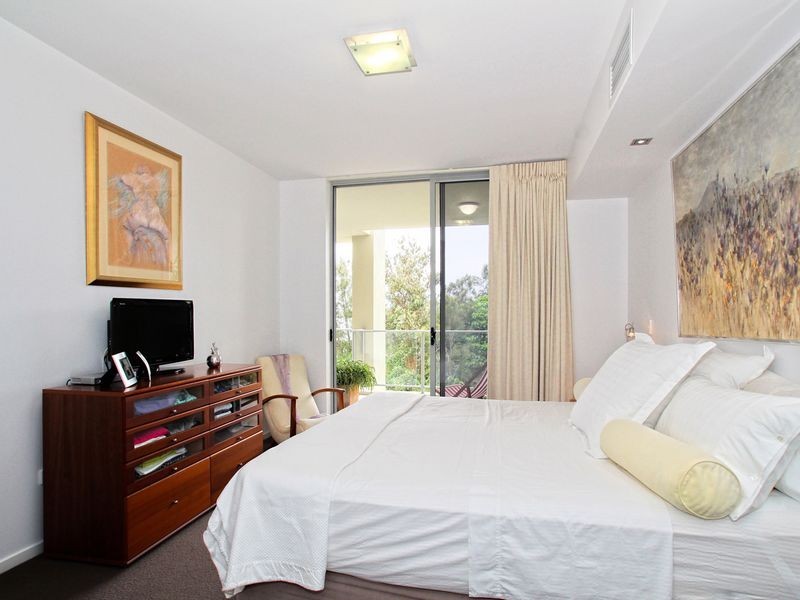 8/8 Spinnaker Drive, Sandstone Point QLD 4511