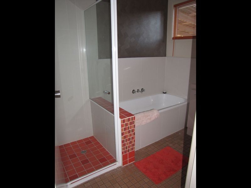 Sandstone Point QLD 4511