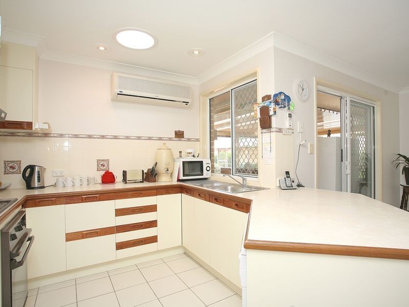 31 Hoya Crescent, Bongaree QLD 4507