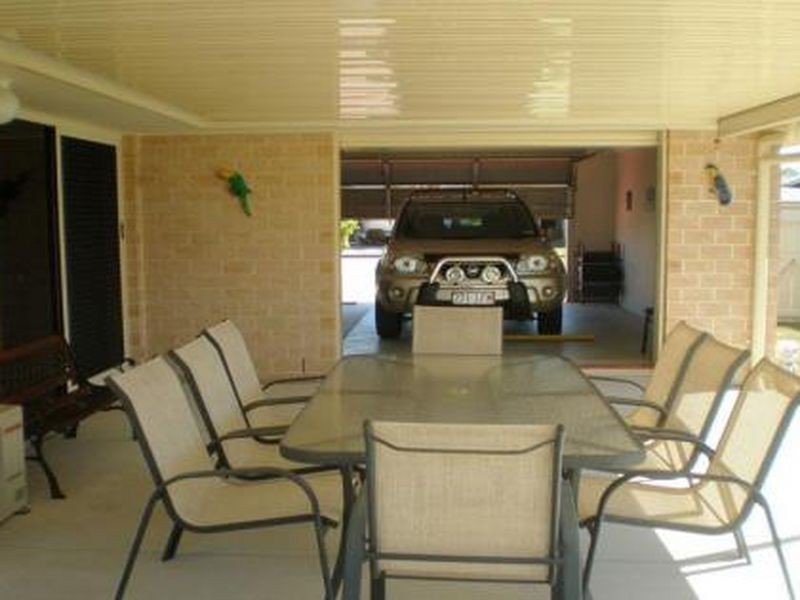 3 Dixon Court, Beachmere QLD 4510