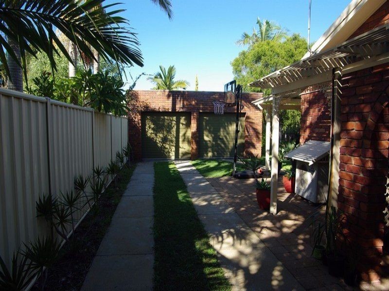 21 Hawaii Crescent, Banksia Beach QLD 4507