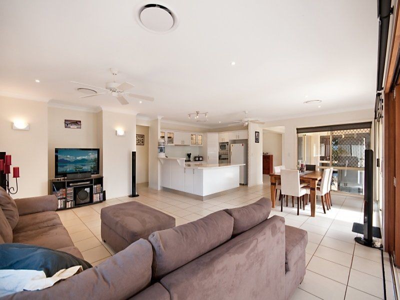 5 Oriole Close, Banksia Beach QLD 4507